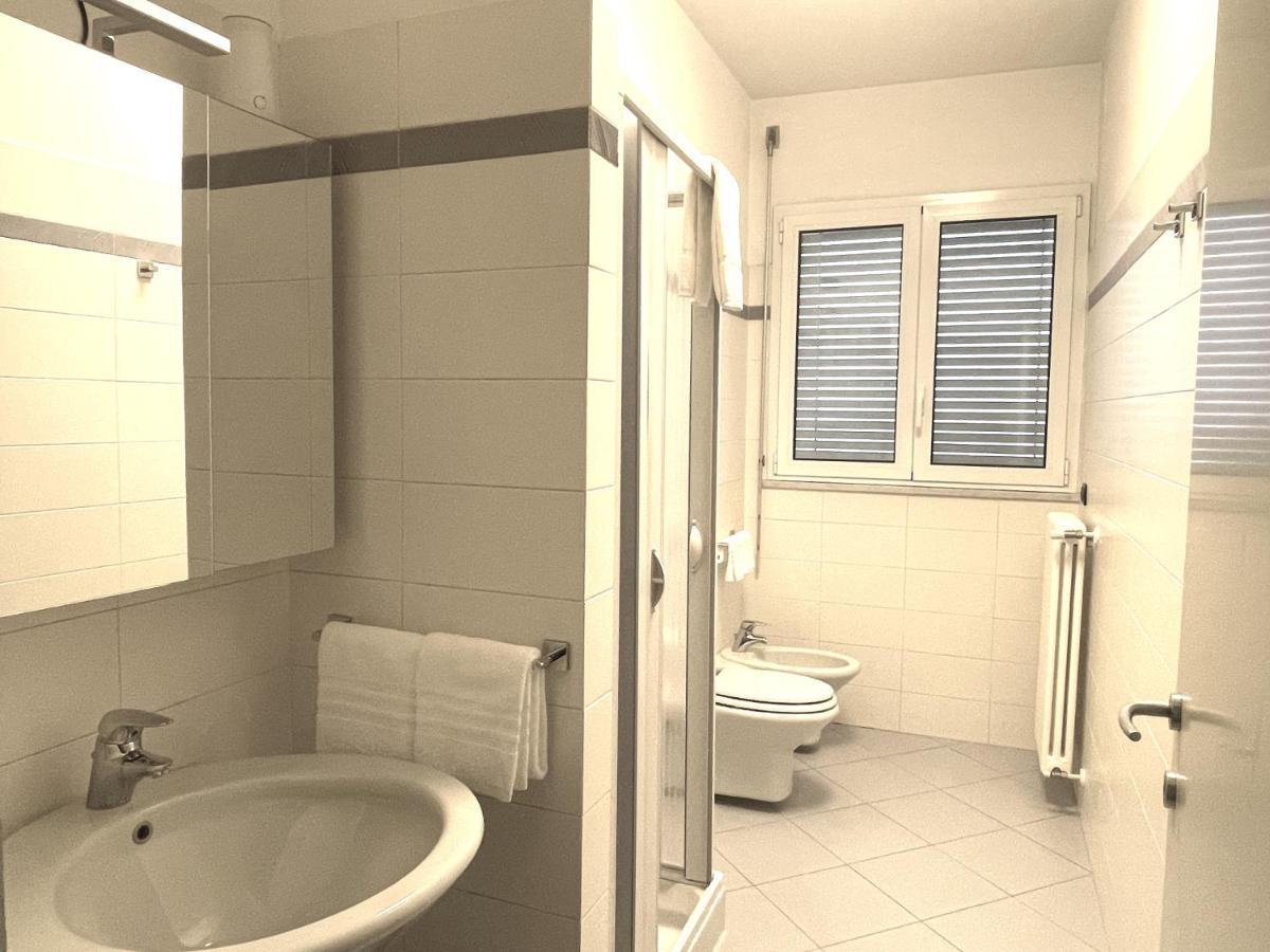 White Palace Malpensa Gallarate Zewnętrze zdjęcie